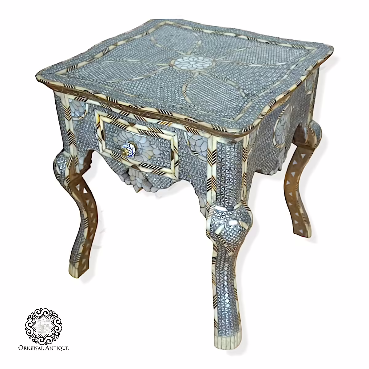 Vintage Hand-crafted Table with Exquisite Mother-of-Pearl Inlay A Timeless Masterpiece.3